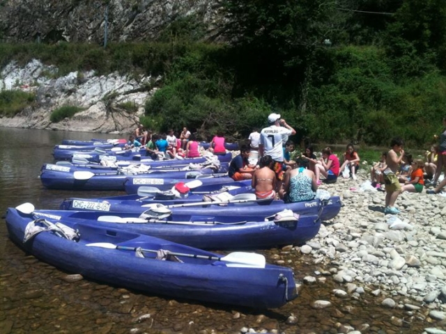  Noleggia una delle nostre canoe 